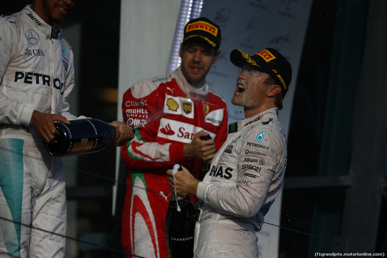 GP AUSTRALIA, 20.03.2016 - Gara, 1st position Nico Rosberg (GER) Mercedes AMG F1 W07 Hybrid, secondo Lewis Hamilton (GBR) Mercedes AMG F1 W07 Hybrid e terzo Sebastian Vettel (GER) Ferrari SF16-H