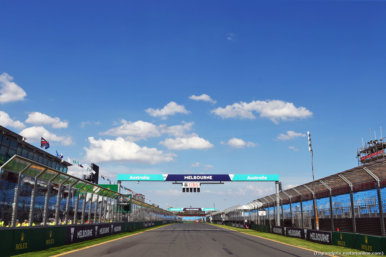 GP AUSTRALIA, The partenza / finish straight.
16.03.2016.