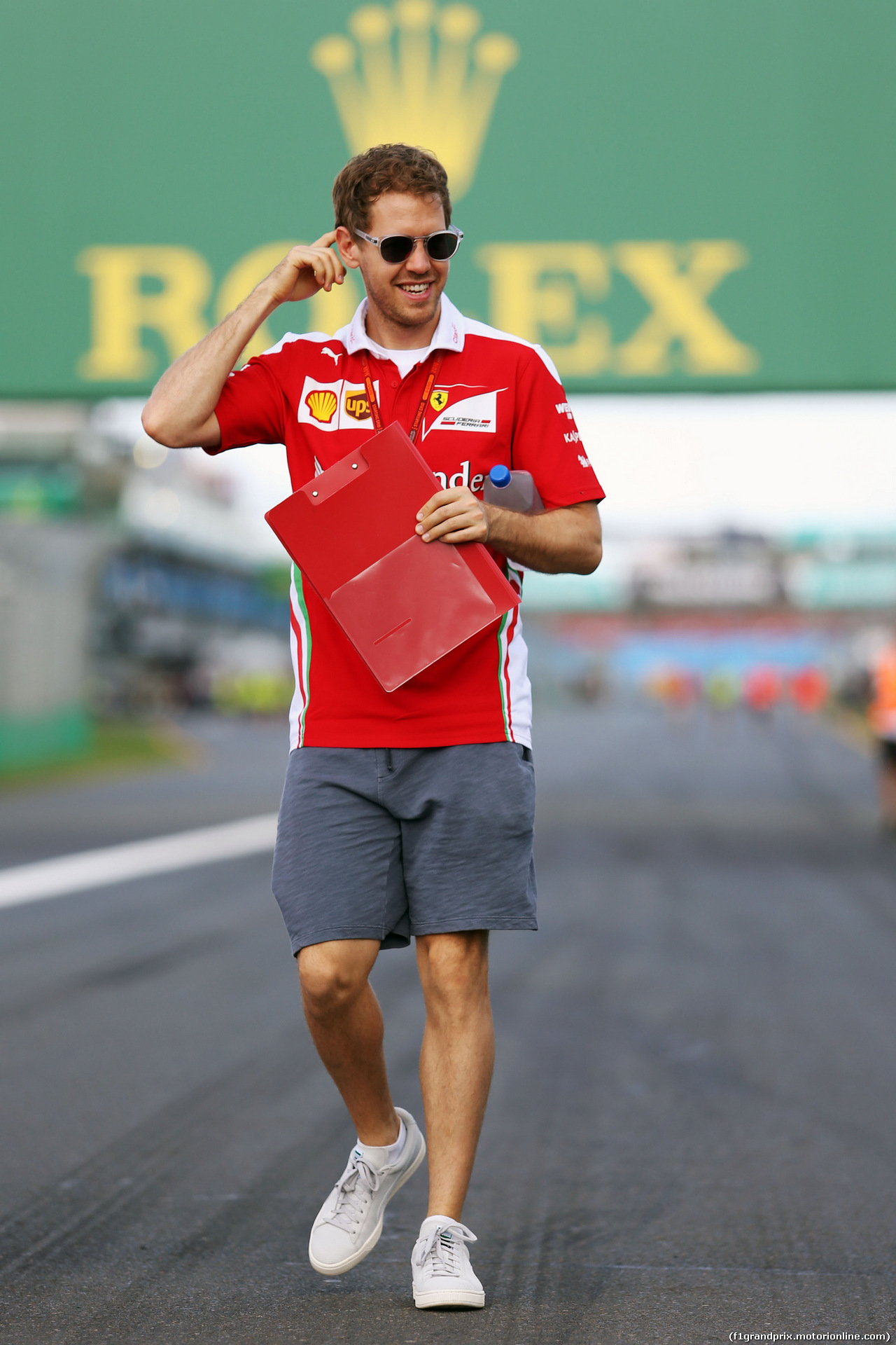 GP AUSTRALIA, Sebastian Vettel (GER) Ferrari walks the circuit.
16.03.2016.
