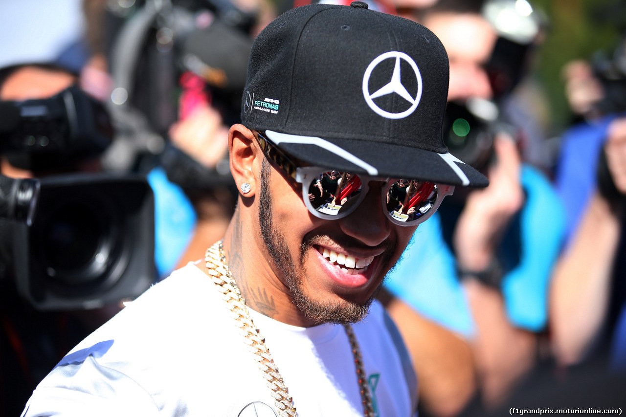 GP AUSTRALIA, 17.03.2016 - Lewis Hamilton (GBR) Mercedes AMG F1 W07 Hybrid