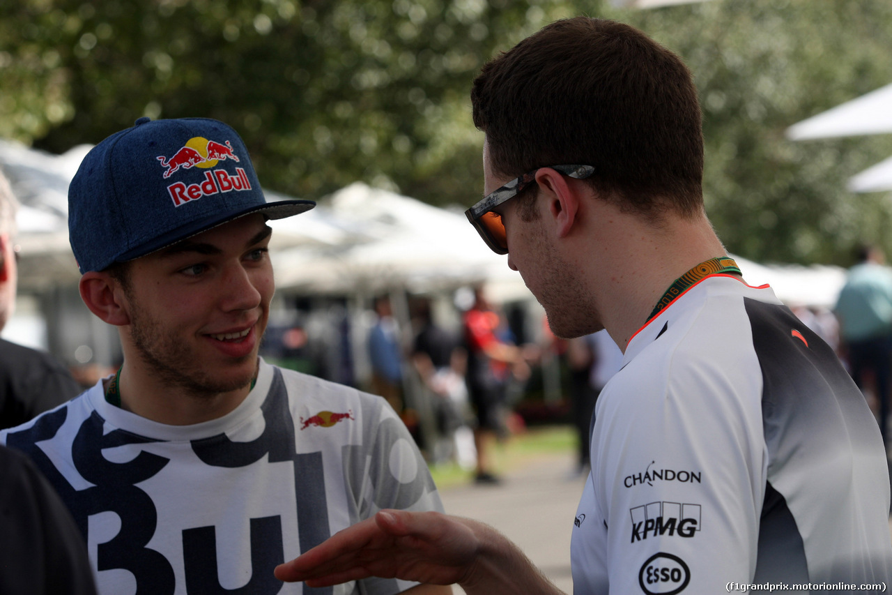 GP AUSTRALIA, 17.03.2016 - Pierre Gasly (FRA) e Stoffel Vandoorne (BEL) McLaren Test e Reserve Driver