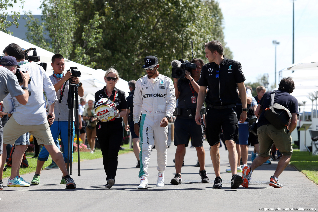 GP AUSTRALIA, 17.03.2016 - Lewis Hamilton (GBR) Mercedes AMG F1 W07 Hybrid