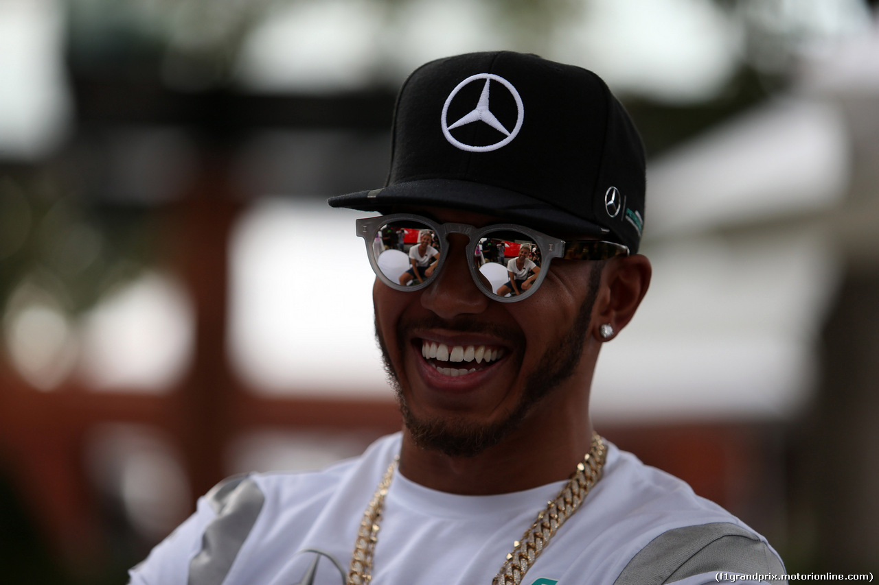 GP AUSTRALIA, 17.03.2016 - Lewis Hamilton (GBR) Mercedes AMG F1 W07 Hybrid