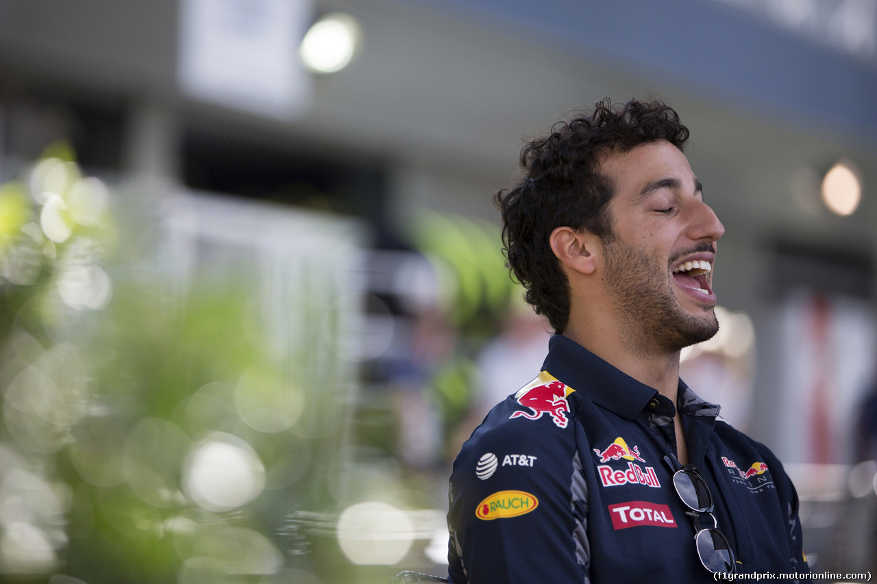 GP AUSTRALIA, 17.03.2016 - Daniel Ricciardo (AUS) Red Bull Racing RB12