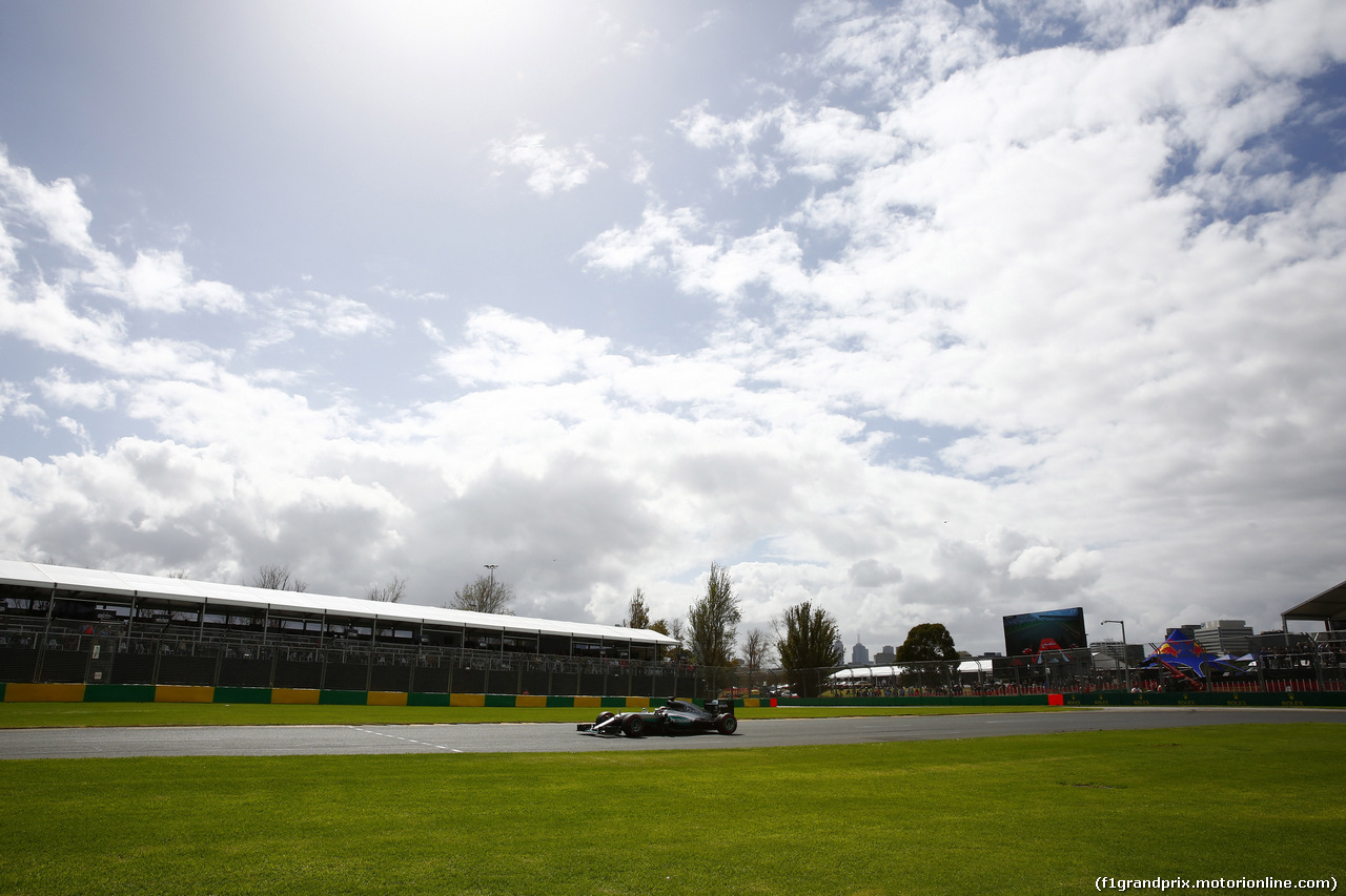 GP AUSTRALIA, 19.03.2016 - Prove Libere 3, Lewis Hamilton (GBR) Mercedes AMG F1 W07 Hybrid