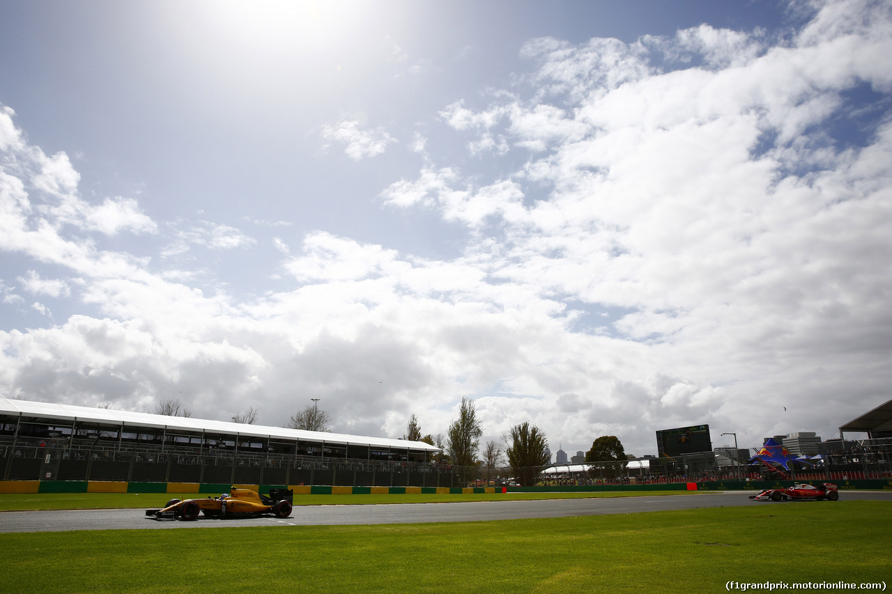 GP AUSTRALIA, 19.03.2016 - Prove Libere 3, Jolyon Palmer (GBR) Renault Sport F1 Team RS16