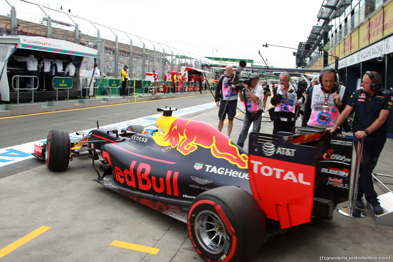GP AUSTRALIA, 19.03.2016 - Prove Libere 3, Daniel Ricciardo (AUS) Red Bull Racing RB12
