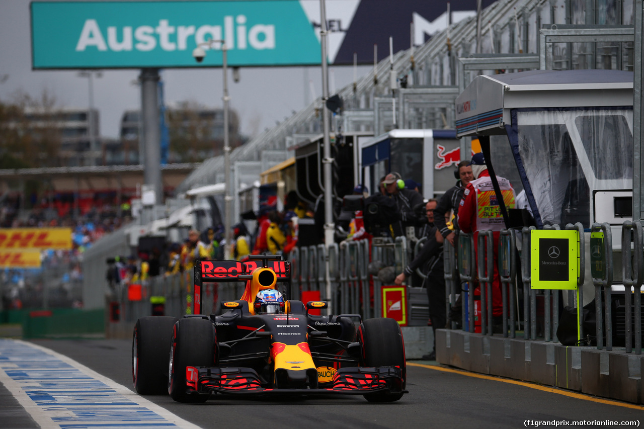 GP AUSTRALIA, 19.03.2016 - Prove Libere 3, Daniel Ricciardo (AUS) Red Bull Racing RB12