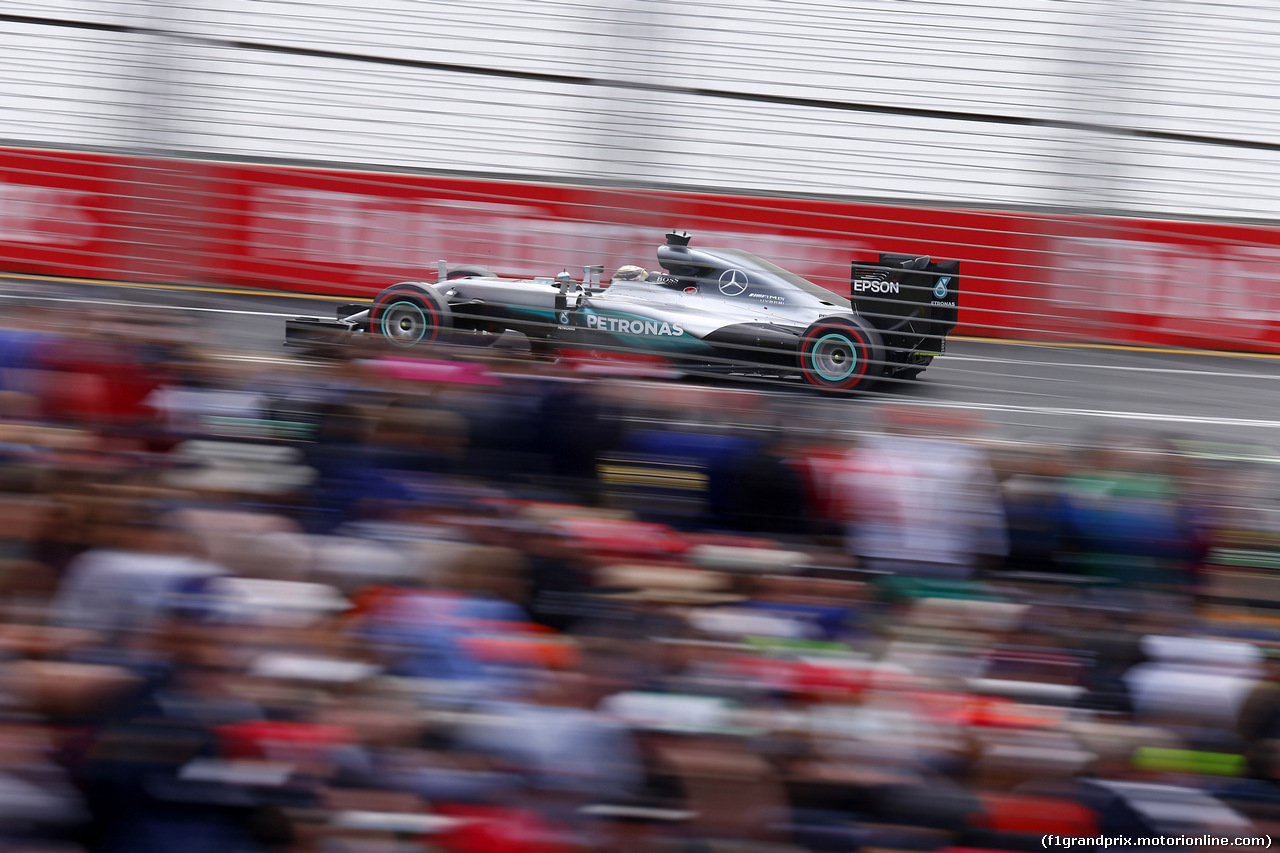 GP AUSTRALIA, 19.03.2016 - Qualifiche, Lewis Hamilton (GBR) Mercedes AMG F1 W07 Hybrid