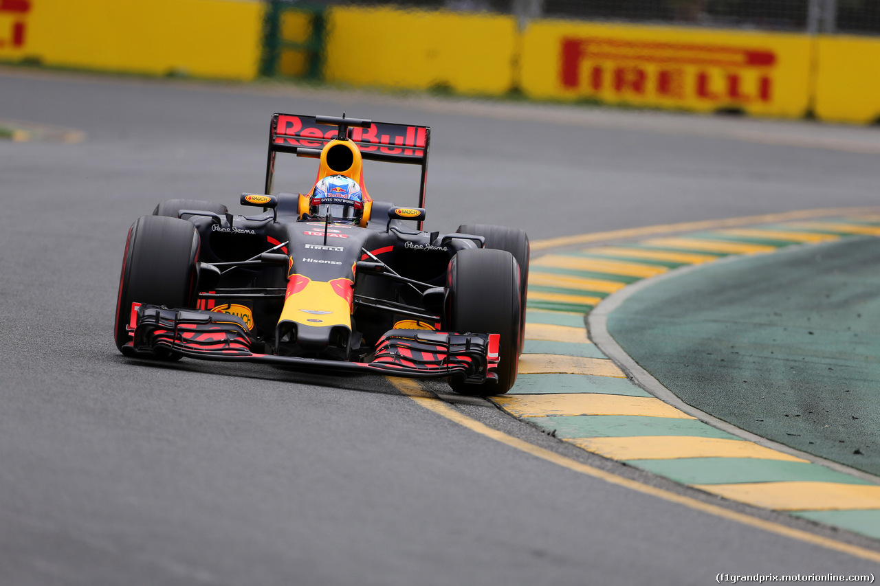 GP AUSTRALIA, 19.03.2016 - Qualifiche, Daniel Ricciardo (AUS) Red Bull Racing RB12