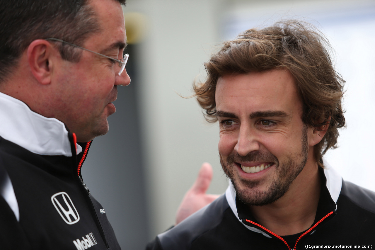 GP AUSTRALIA, 19.03.2016 - Qualifiche, Eric Boullier (FRA) McLaren Racing Director e Fernando Alonso (ESP) McLaren Honda MP4-31