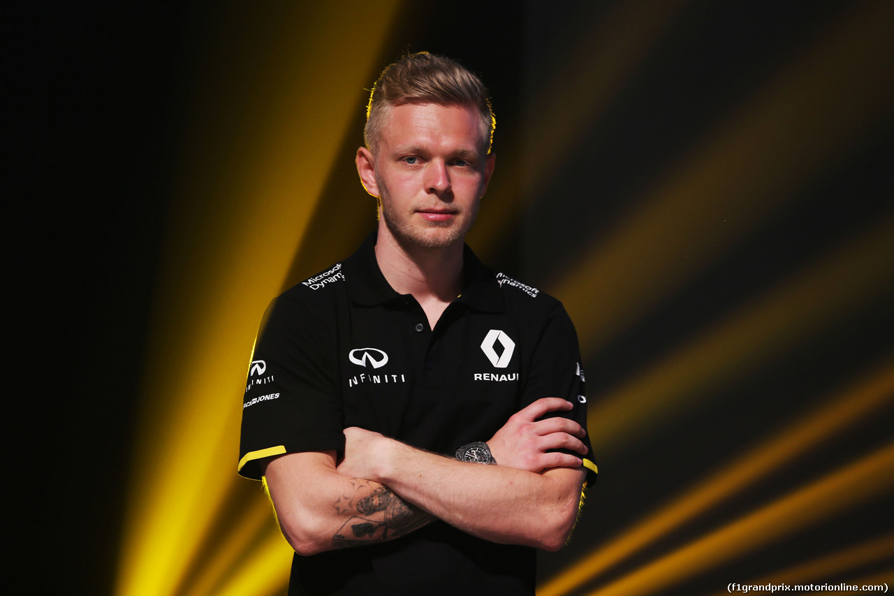GP AUSTRALIA, Kevin Magnussen (DEN) Renault Sport F1 Team at the Renault Sport F1 Team RS16 livery reveal.
16.03.2016.
