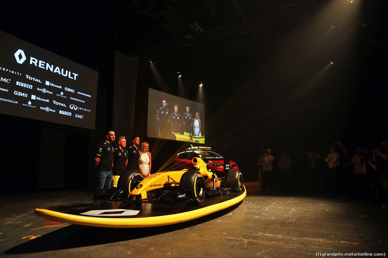 GP AUSTRALIA, (L to R): Cyril Abiteboul (FRA) Renault Sport F1 Managing Director; Kevin Magnussen (DEN) Renault Sport F1 Team; Jolyon Palmer (GBR) Renault Sport F1 Team; e Ellie Jean Coffey (AUS) Pro Surfer at the Renault Sport F1 Team RS16 livery reveal.
16.03.2016.