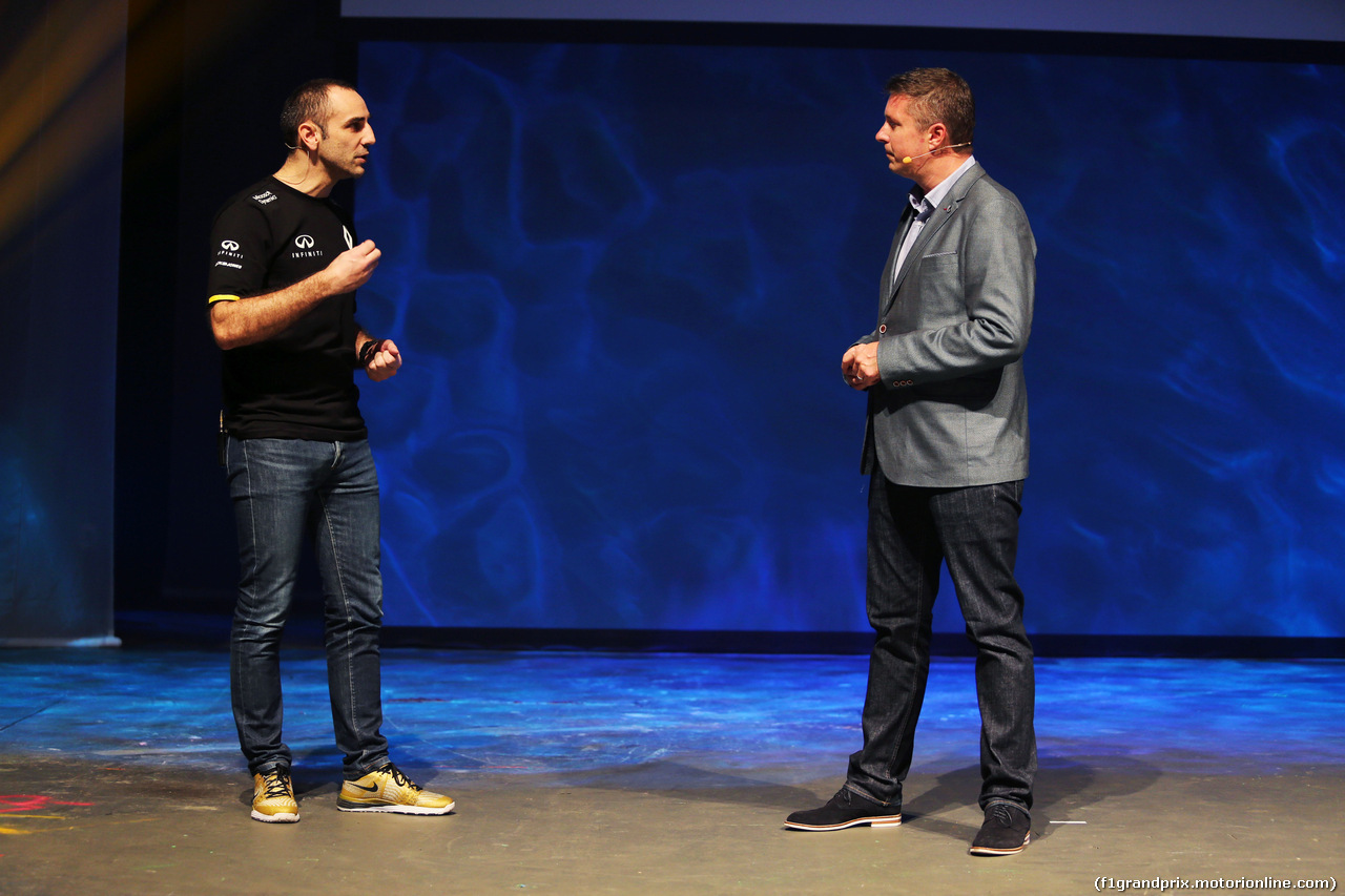 GP AUSTRALIA, (L to R): Cyril Abiteboul (FRA) Renault Sport F1 Managing Director with David Croft (GBR) Sky Sports Commentator at the Renault Sport F1 Team RS16 livery reveal.
16.03.2016.