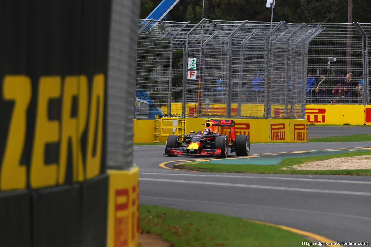 GP AUSTRALIA, 18.03.2016 - Prove Libere 1, Daniil Kvyat (RUS) Red Bull Racing RB12