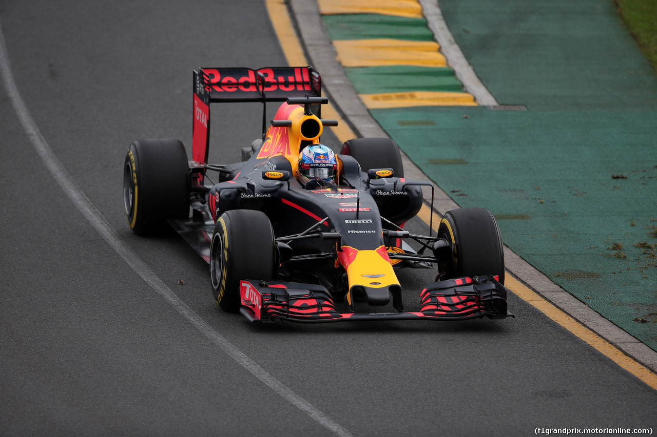 GP AUSTRALIA, 18.03.2016 - Prove Libere 1, Daniel Ricciardo (AUS) Red Bull Racing RB12