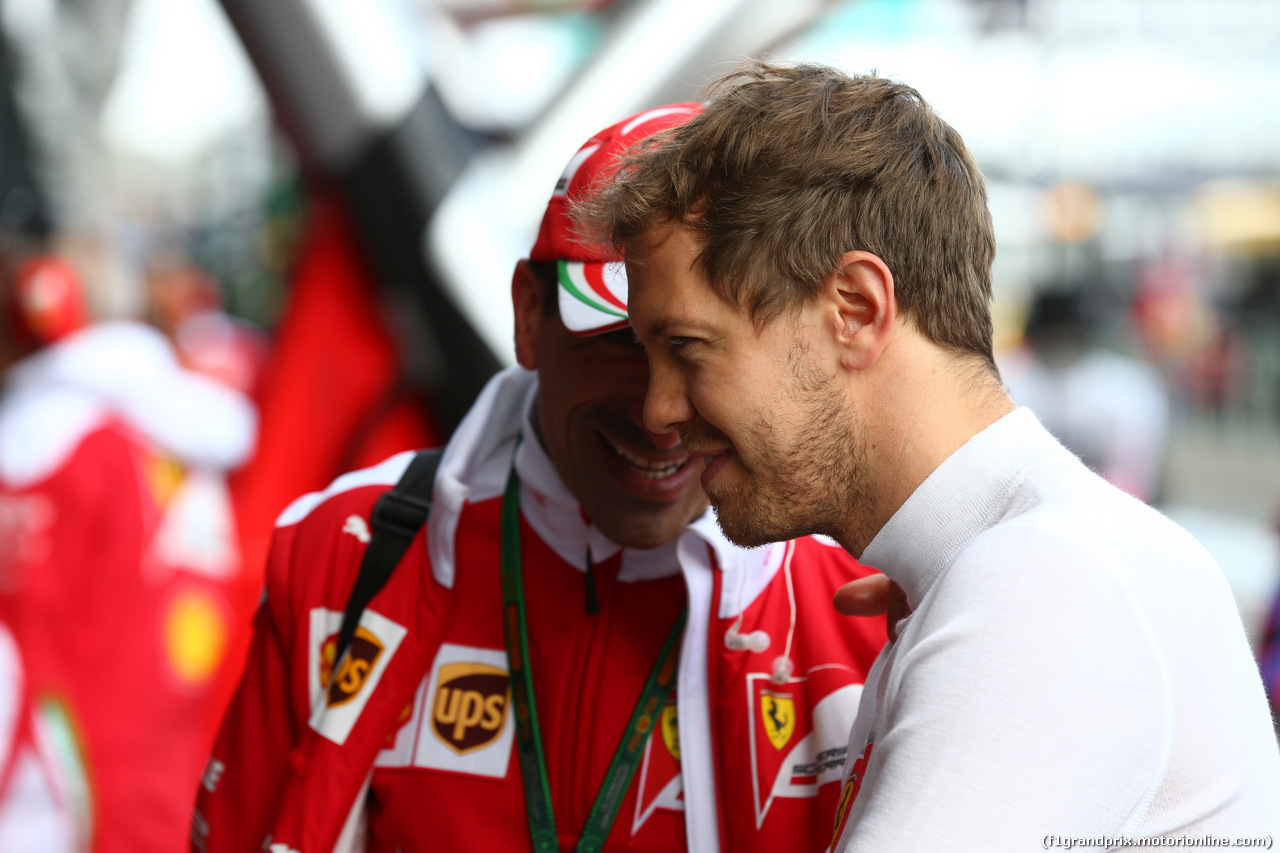 GP AUSTRALIA, 18.03.2016 - Prove Libere 1, Marc Gene (ESP), Test Driver Ferrari e Sebastian Vettel (GER) Ferrari SF16-H