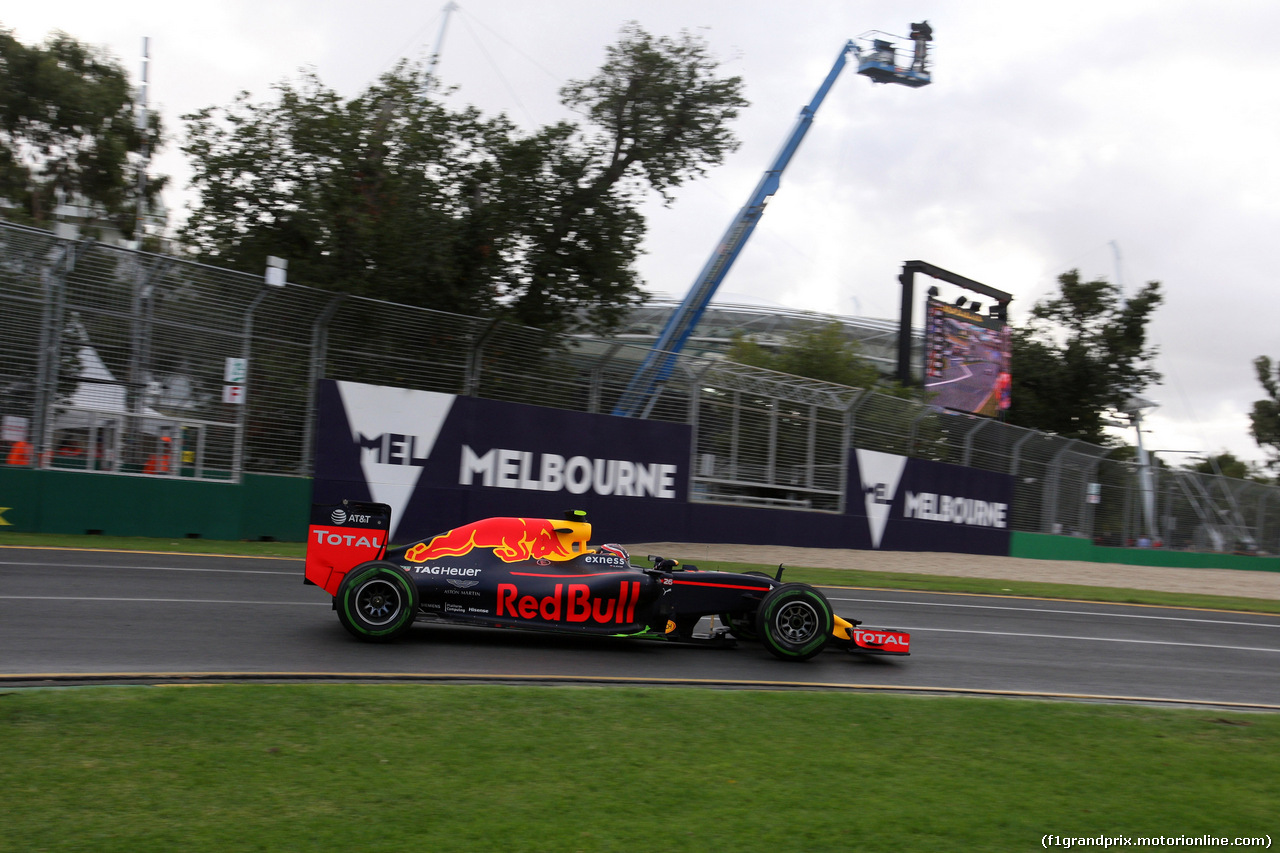 GP AUSTRALIA, 18.03.2016 - Prove Libere 2, Daniil Kvyat (RUS) Red Bull Racing RB12