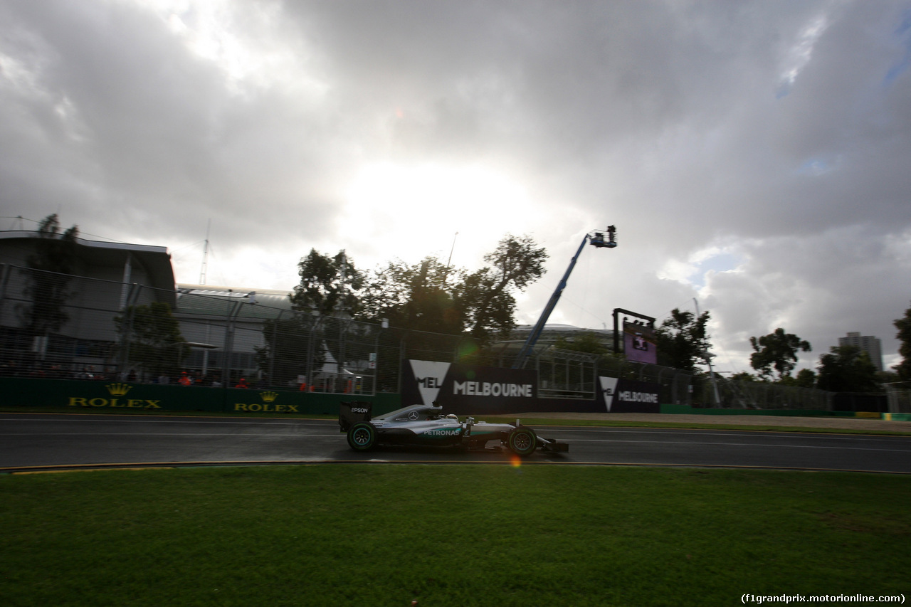 GP AUSTRALIA, 18.03.2016 - Prove Libere 2, Lewis Hamilton (GBR) Mercedes AMG F1 W07 Hybrid