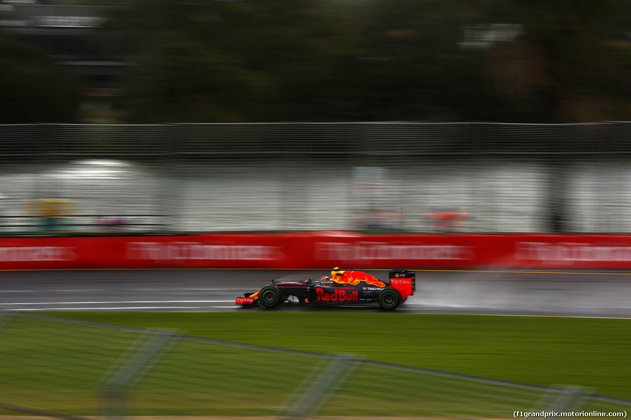 GP AUSTRALIA, 18.03.2016 - Prove Libere 2, Daniil Kvyat (RUS) Red Bull Racing RB12
