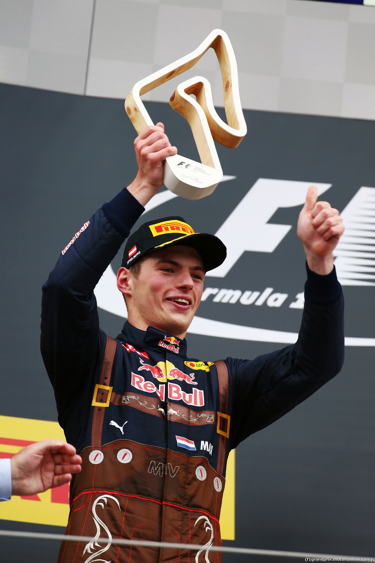 GP AUSTRIA, 03.07.2016 - Gara, Max Verstappen (NLD) Red Bull Racing celebrates his second position on the podium.
