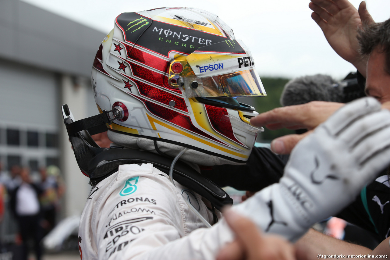 GP AUSTRIA, 03.07.2016 - Festeggiamenti in parc fermee, winner: Lewis Hamilton (GBR) Mercedes AMG F1 W07