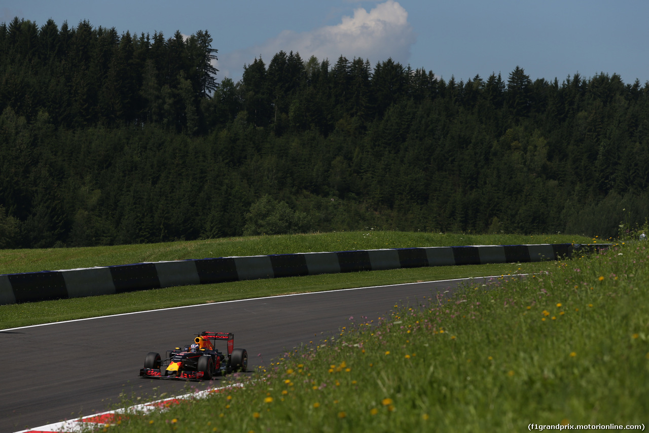 GP AUSTRIA, 01.07.2016 - free Practice 1, Max Verstappen (NED) Red Bull Racing RB12
