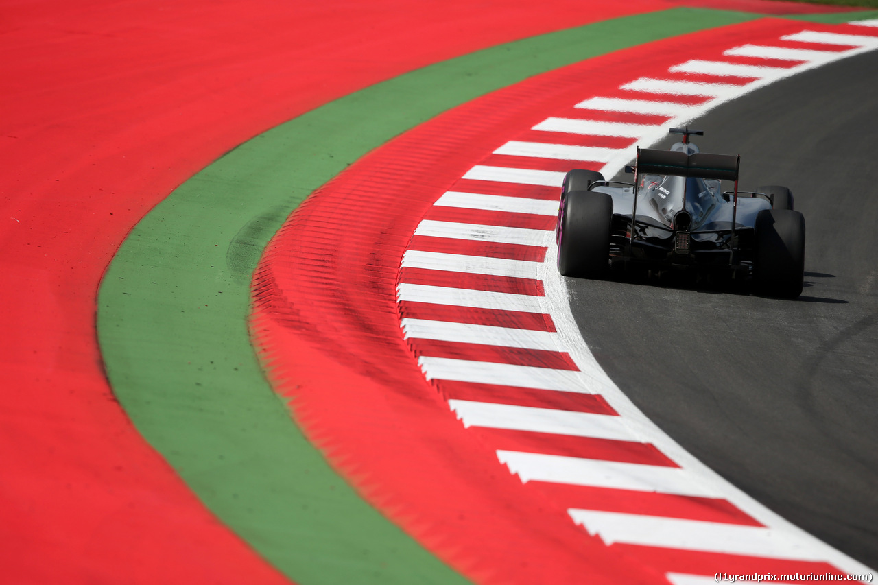 GP AUSTRIA, 01.07.2016 - Prove Libere 1, Lewis Hamilton (GBR) Mercedes AMG F1 W07 Hybrid