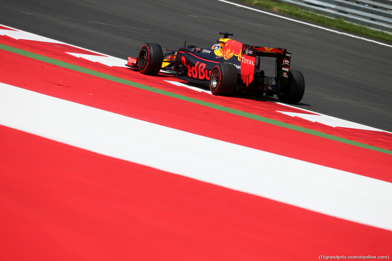GP AUSTRIA, 01.07.2016 - Prove Libere 1, Daniel Ricciardo (AUS) Red Bull Racing RB12