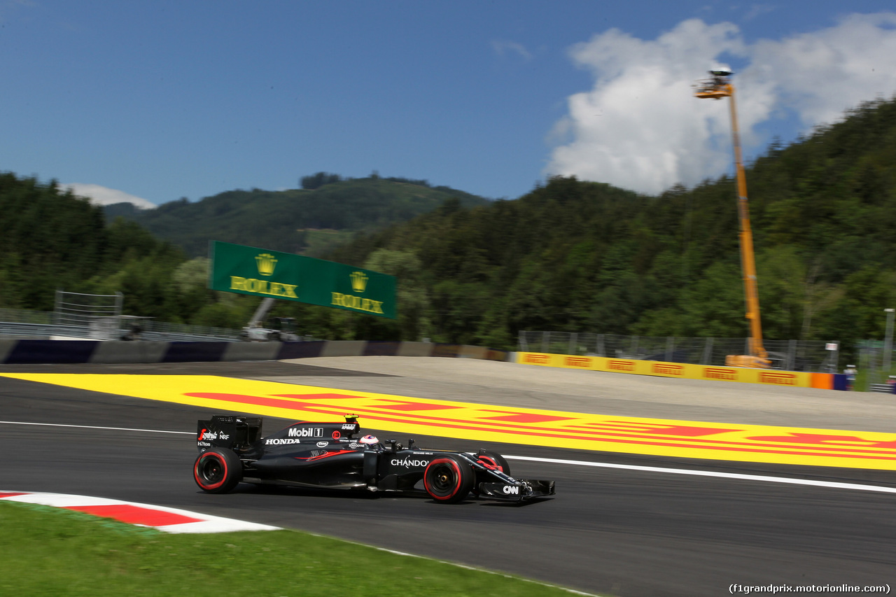 GP AUSTRIA, 01.07.2016 - Prove Libere 1, Jenson Button (GBR)  McLaren Honda MP4-31