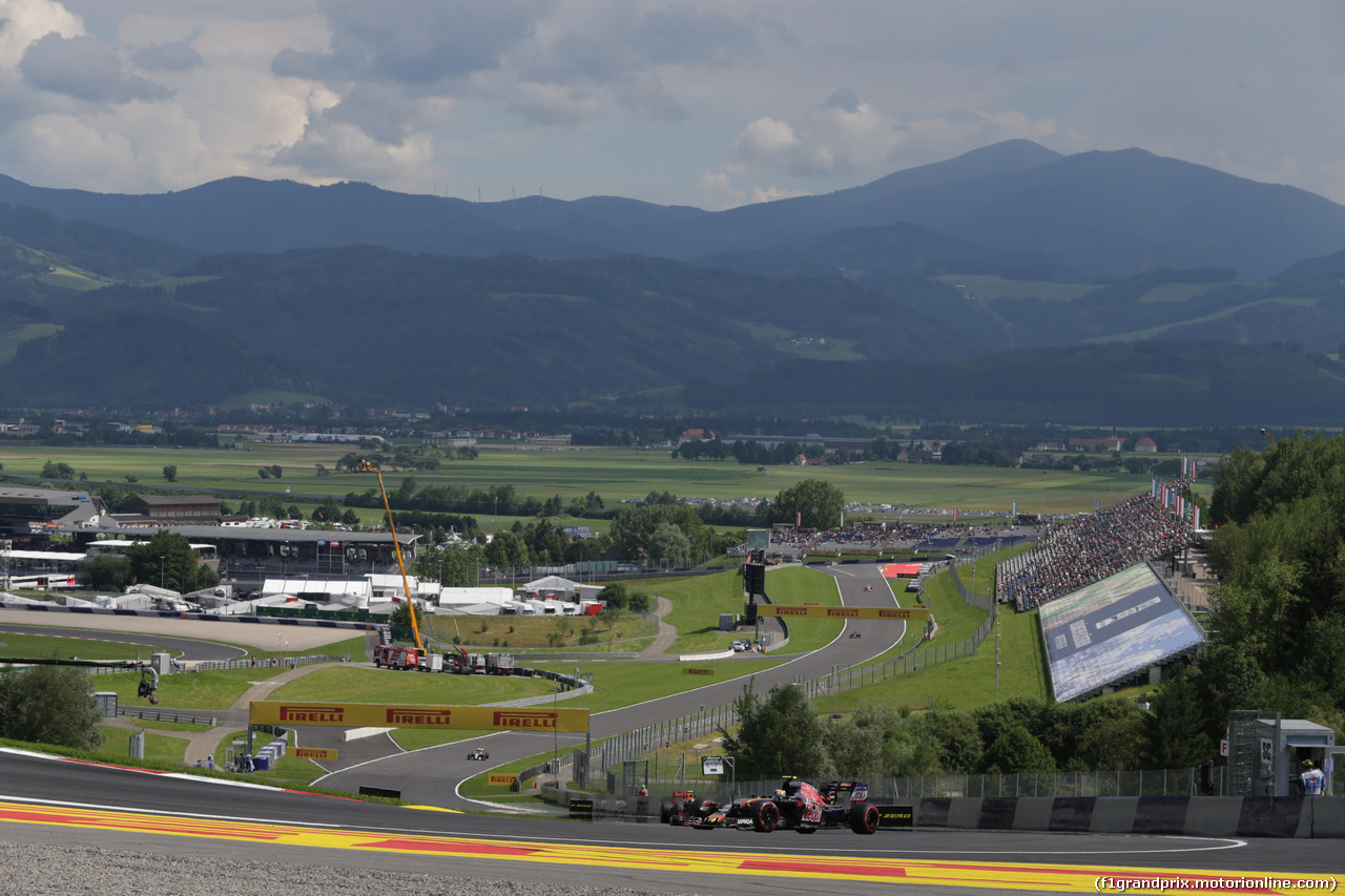 GP AUSTRIA, 01.07.2016 Prove Libere 2, Carlos Sainz Jr (ESP) Scuderia Toro Rosso STR11