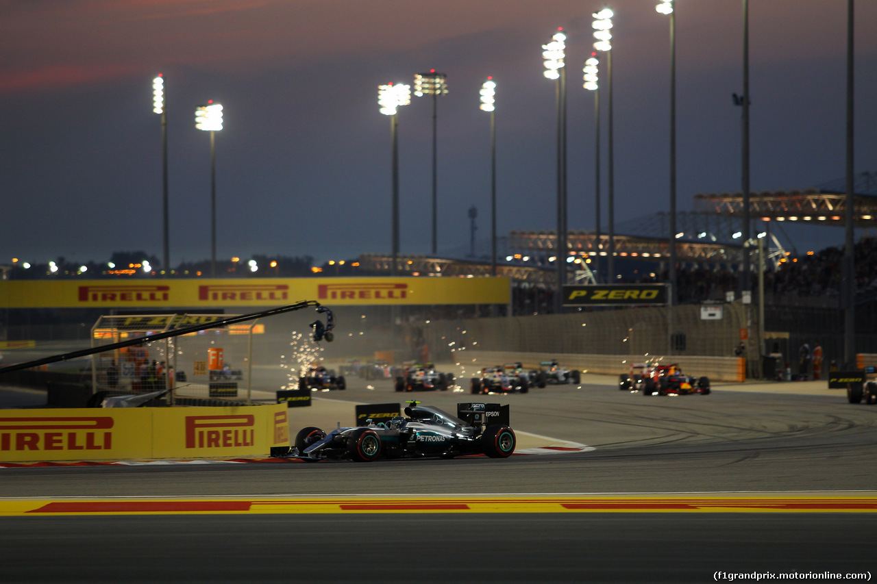 GP BAHRAIN, 03.04.2016 - Gara, Nico Rosberg (GER) Mercedes AMG F1 W07 Hybrid