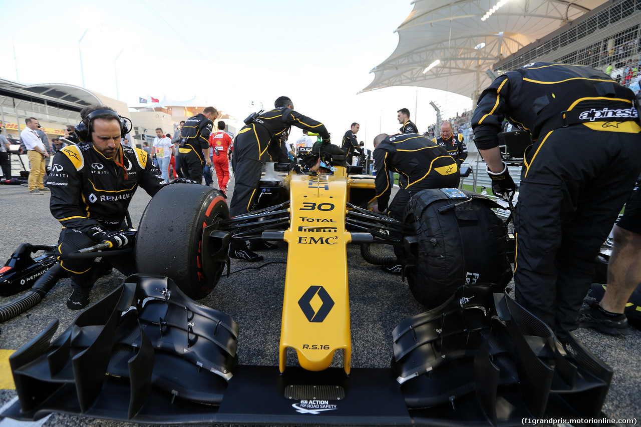 GP BAHRAIN, 03.04.2016 - Gara, Jolyon Palmer (GBR) Renault Sport F1 Team RS16