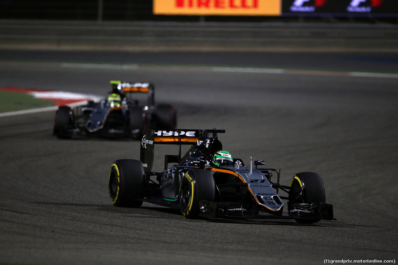 GP BAHRAIN, 03.04.2016 - Gara, Nico Hulkenberg (GER) Sahara Force India F1 VJM09 e Sergio Perez (MEX) Sahara Force India F1 VJM09