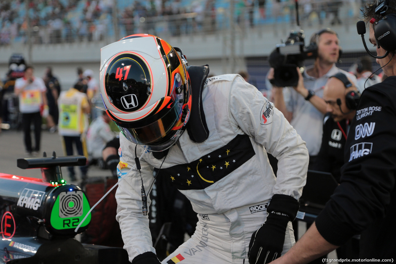 GP BAHRAIN, 03.04.2016 - Gara, Stoffel Vandoorne (BEL) McLaren Test e Reserve Driver