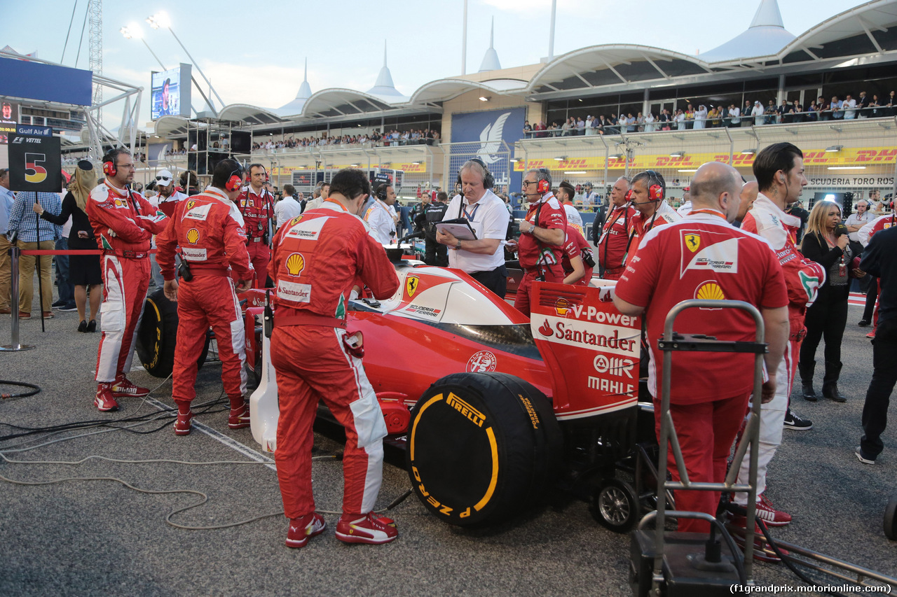 GP BAHRAIN, 03.04.2016 - Gara, Sebastian Vettel (GER) Ferrari SF16-H