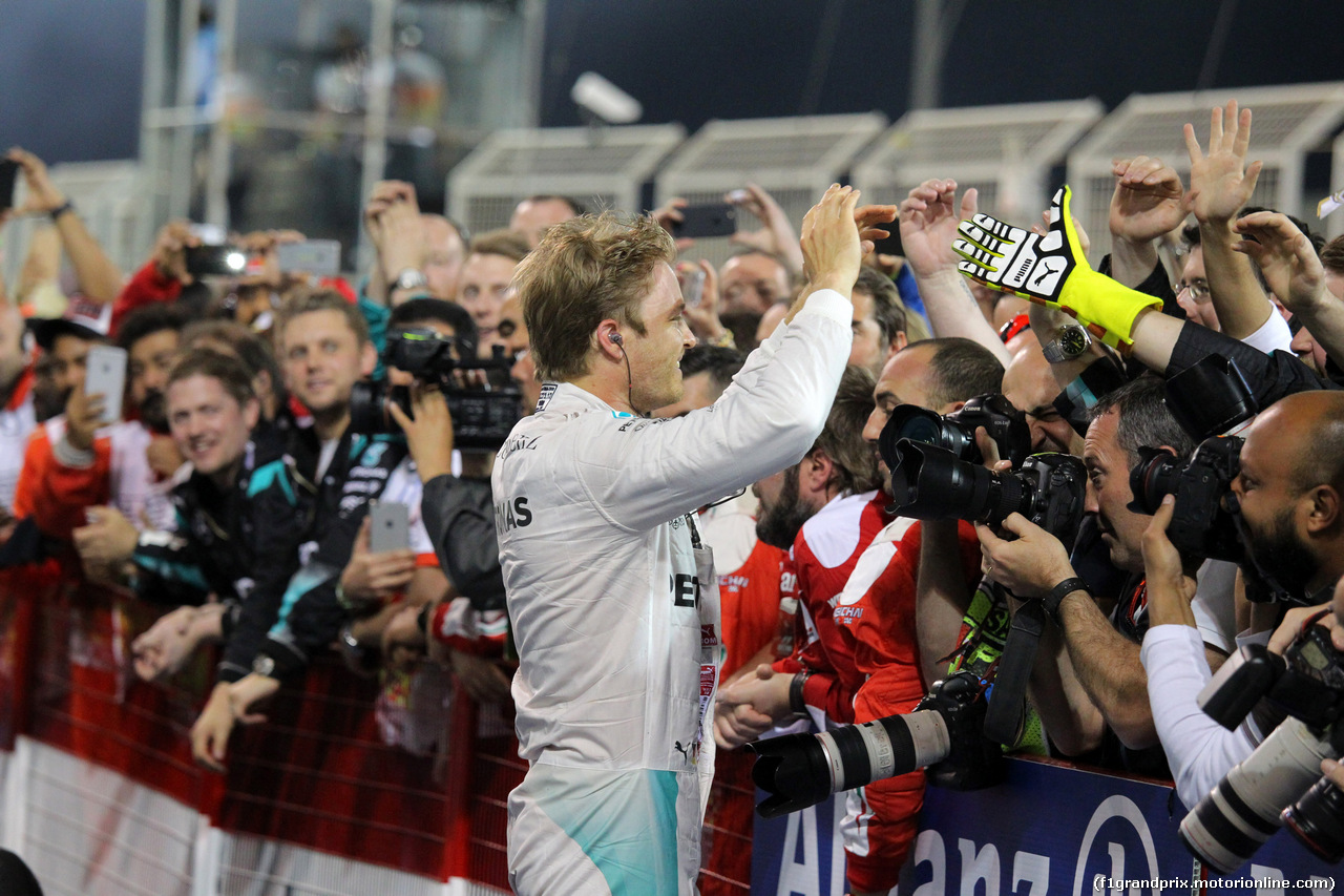 GP BAHRAIN, 03.04.2016 - Gara, Nico Rosberg (GER) Mercedes AMG F1 W07 Hybrid vincitore