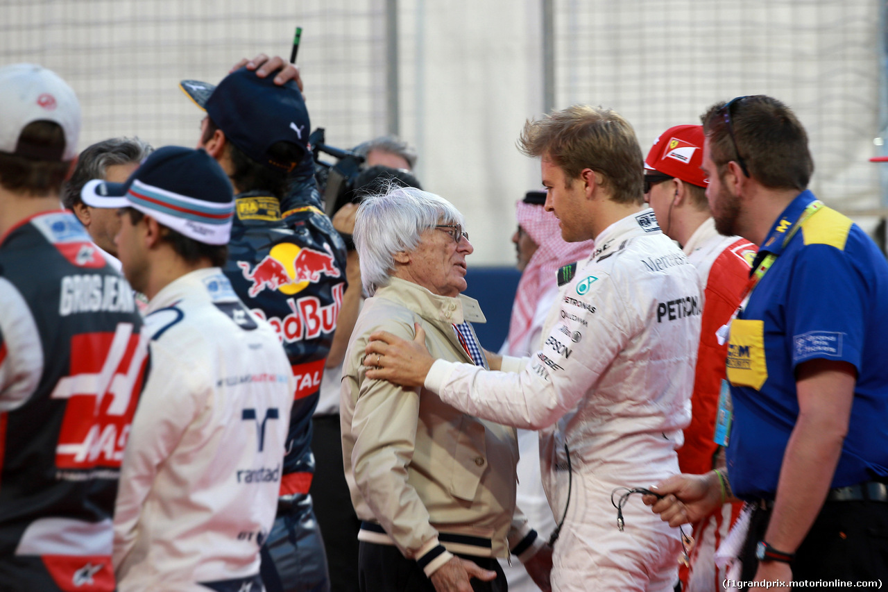 GP BAHRAIN, 03.04.2016 - Gara, Bernie Ecclestone (GBR), President e CEO of FOM e Nico Rosberg (GER) Mercedes AMG F1 W07 Hybrid