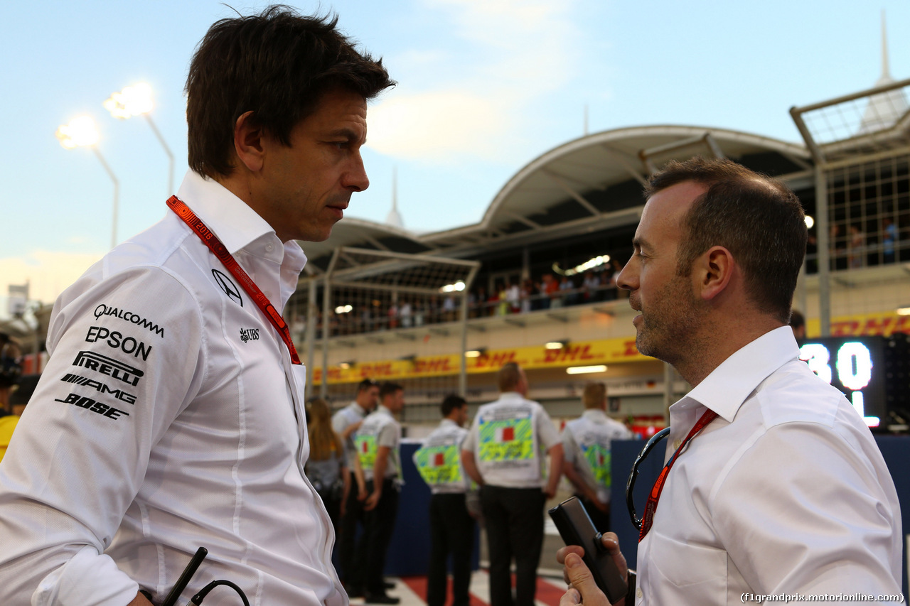 GP BAHRAIN, 03.04.2016 - Gara, (L-R) Toto Wolff (GER) Mercedes AMG F1 Shareholder e Executive Director