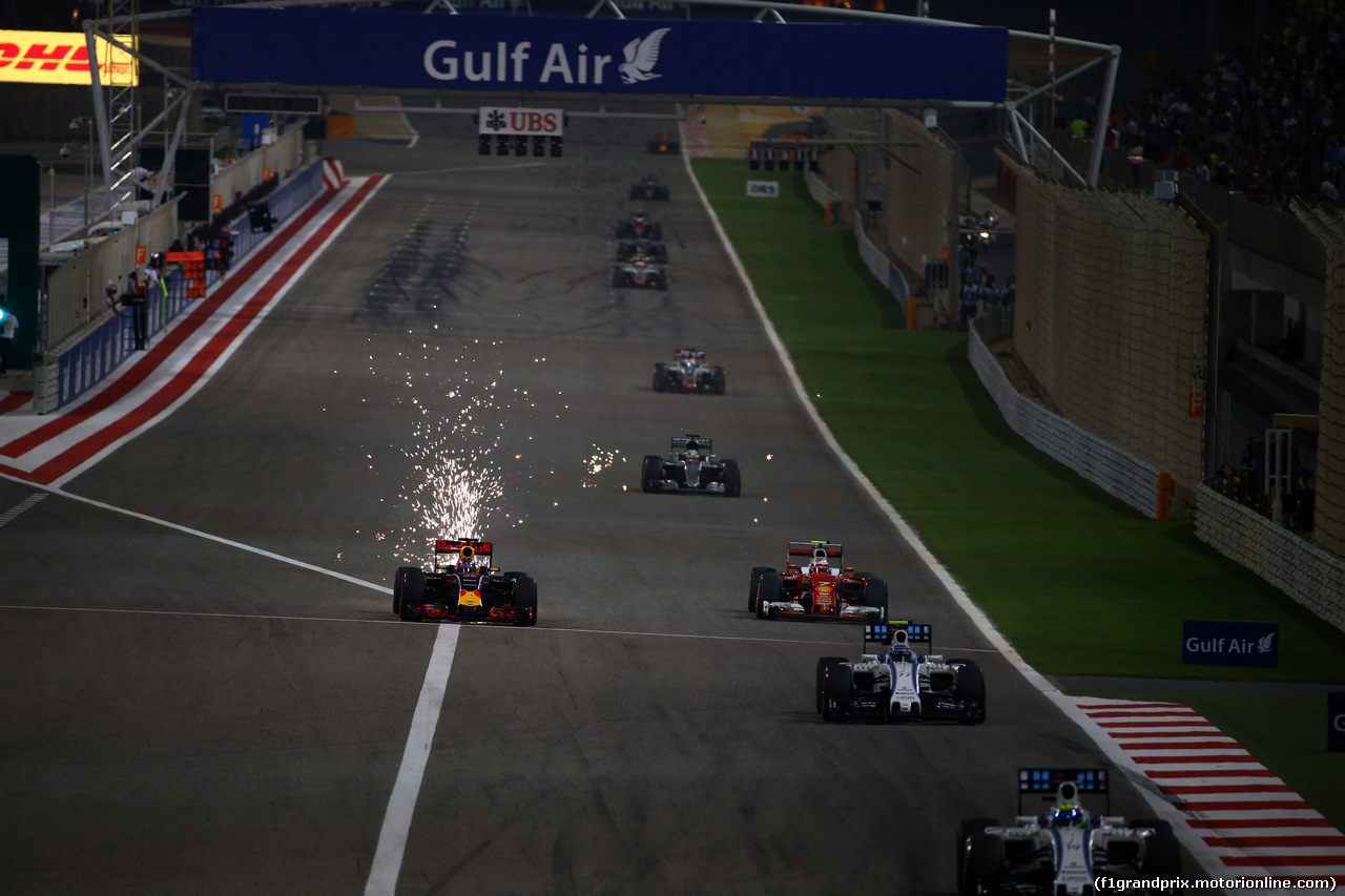 GP BAHRAIN, 03.04.2016 - Gara, Daniel Ricciardo (AUS) Red Bull Racing RB12