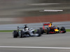 GP BAHRAIN, 03.04.2016 - Gara, Lewis Hamilton (GBR) Mercedes AMG F1 W07 Hybrid e Daniel Ricciardo (AUS) Red Bull Racing RB12