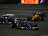 GP BAHRAIN, 03.04.2016 - Gara, Felipe Nasr (BRA) Sauber C34 davanti a Marcus Ericsson (SUE) Sauber C34