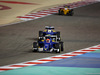 GP BAHRAIN, 03.04.2016 - Gara, Felipe Nasr (BRA) Sauber C34 davanti a Marcus Ericsson (SUE) Sauber C34