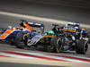 GP BAHRAIN, 03.04.2016 - Gara, Pascal Wehrlein (GER) Manor Racing MRT05 e Nico Hulkenberg (GER) Sahara Force India F1 VJM09