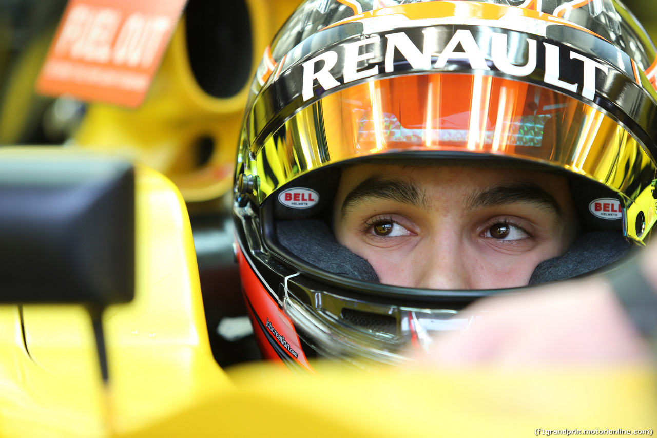 GP BAHRAIN, 31.03.2016 - Esteban Ocon (FRA) Renault Sport Formula One Team Test Driver