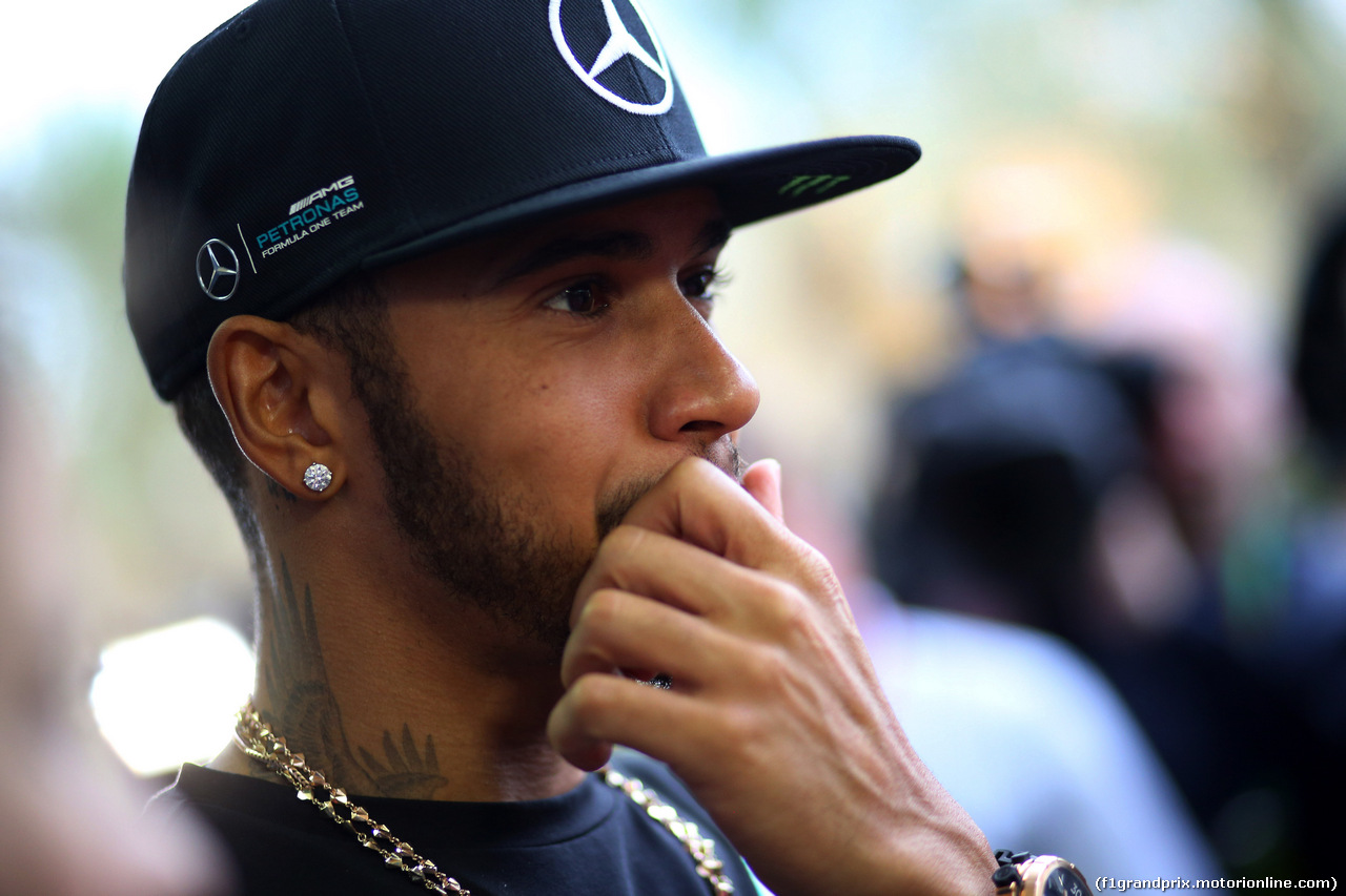 GP BAHRAIN, 31.03.2016 - Lewis Hamilton (GBR) Mercedes AMG F1 W07 Hybrid