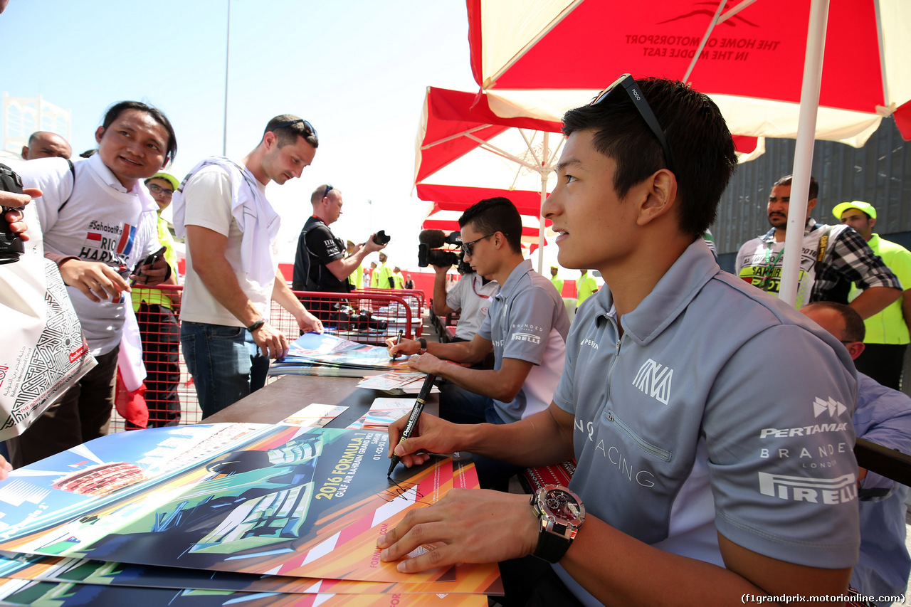 GP BAHRAIN, 02.04.2016 - Rio Haryanto (IND) Manor Racing MRT05