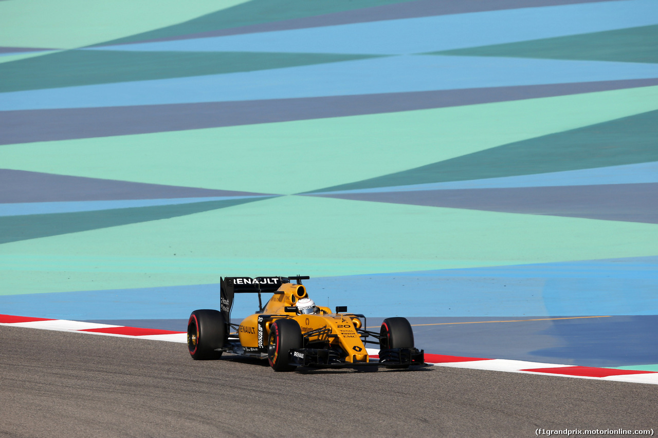 GP BAHRAIN, 02.04.2016 - Prove Libere 3, Kevin Magnussen (DEN) Renault Sport F1 Team RS16