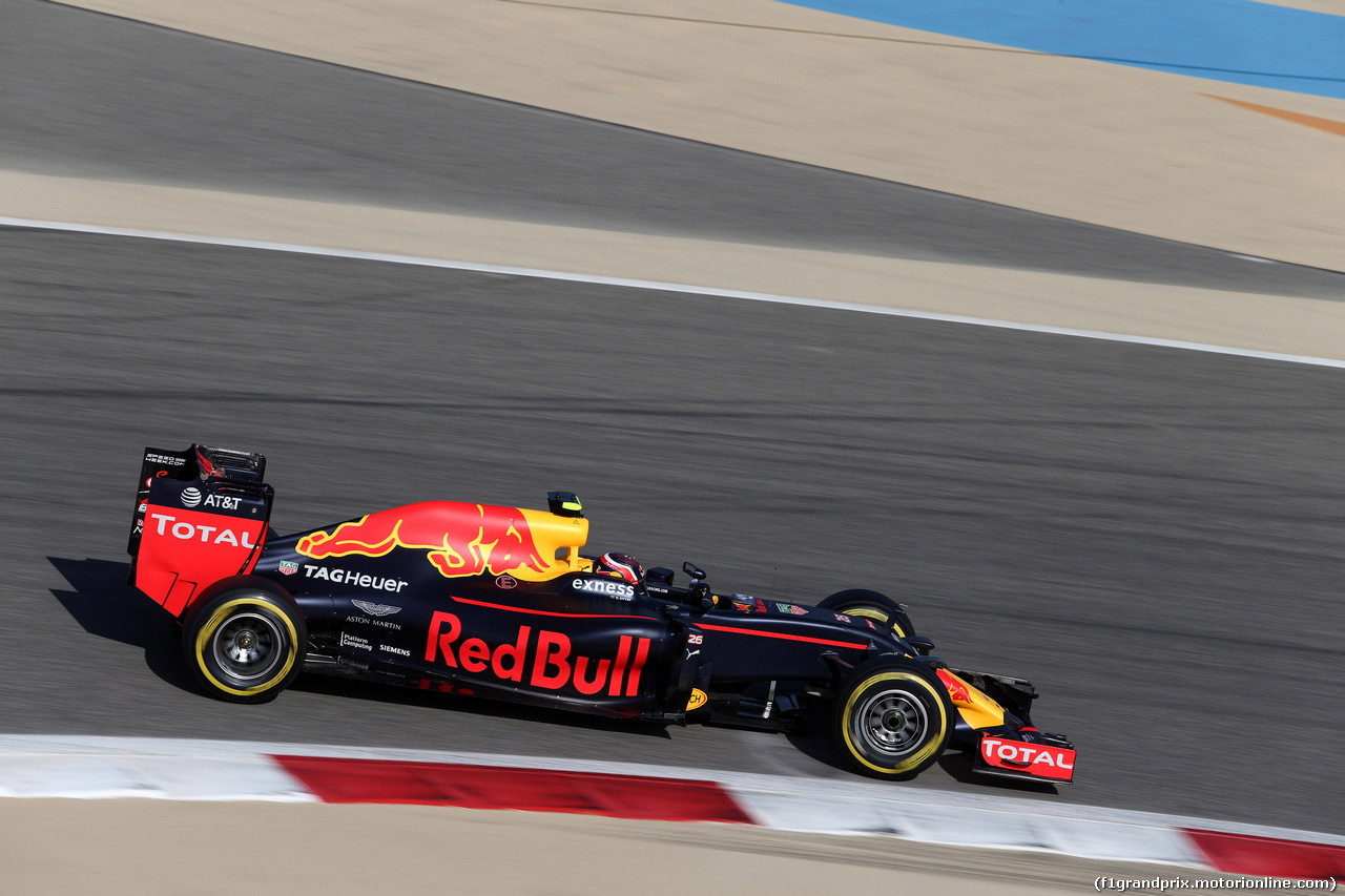 GP BAHRAIN, 02.04.2016 - Prove Libere 3, Daniil Kvyat (RUS) Red Bull Racing RB12