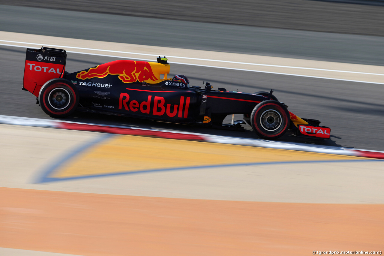 GP BAHRAIN, 02.04.2016 - Prove Libere 3, Daniil Kvyat (RUS) Red Bull Racing RB12